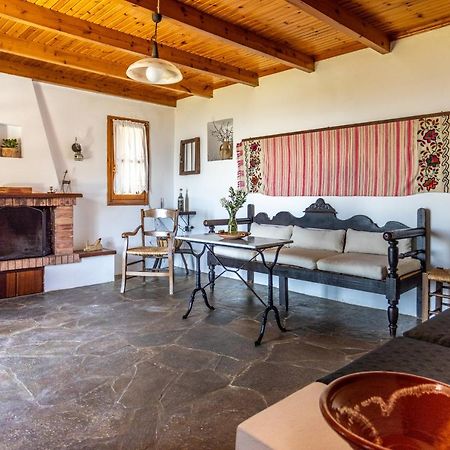 Agia Paraskevi  Manolis' Houseヴィラ エクステリア 写真
