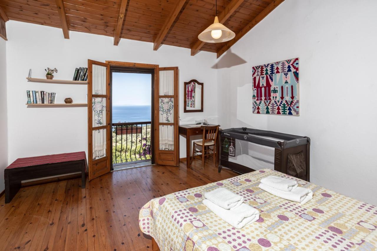 Agia Paraskevi  Manolis' Houseヴィラ エクステリア 写真